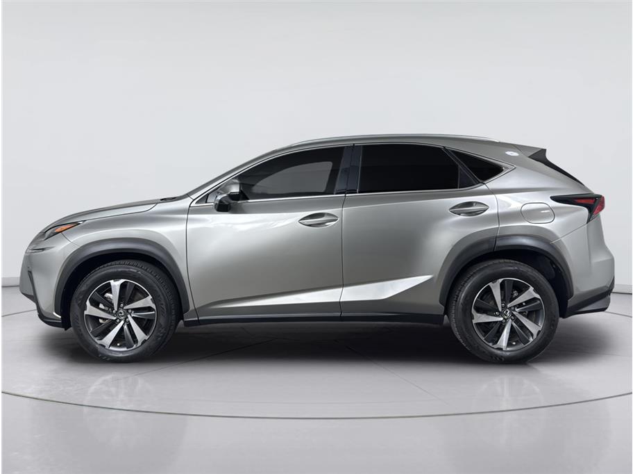 Lexus NX photo 2