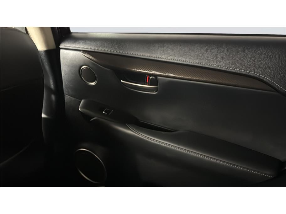 Lexus NX photo 23