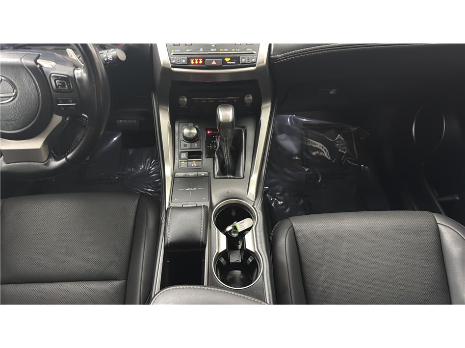 Lexus NX photo 32