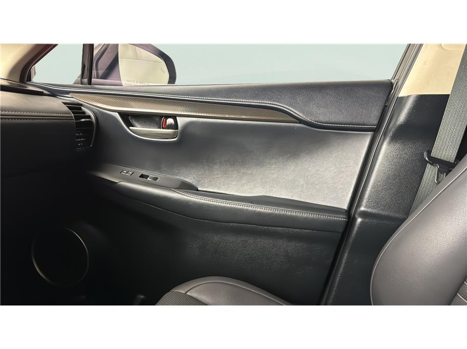 Lexus NX photo 36
