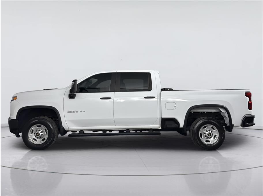Chevrolet Silverado photo 2