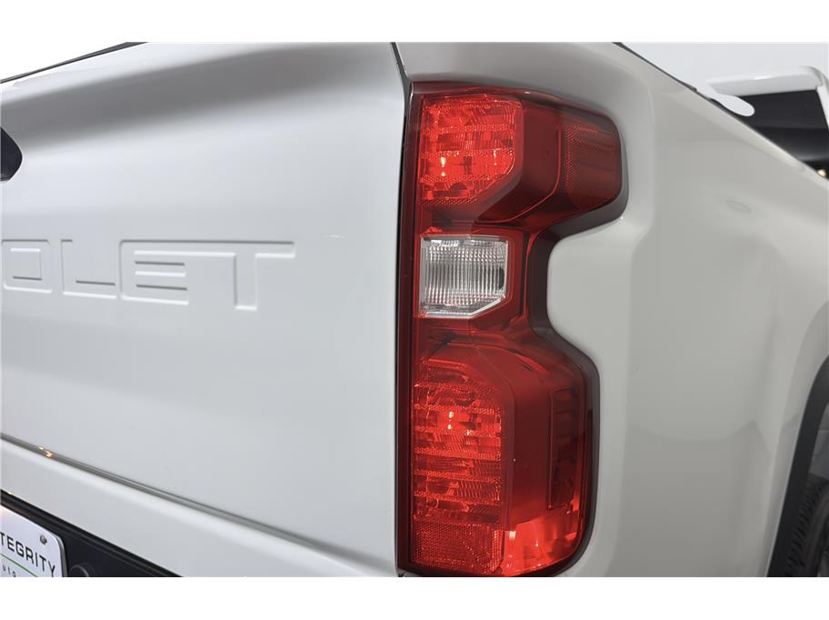 Chevrolet Silverado photo 12