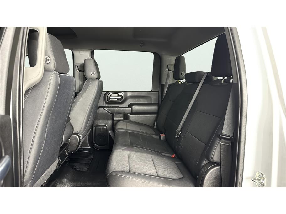 Chevrolet Silverado photo 18