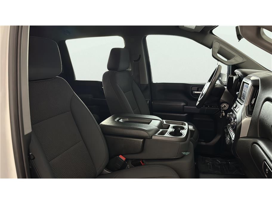 Chevrolet Silverado photo 26