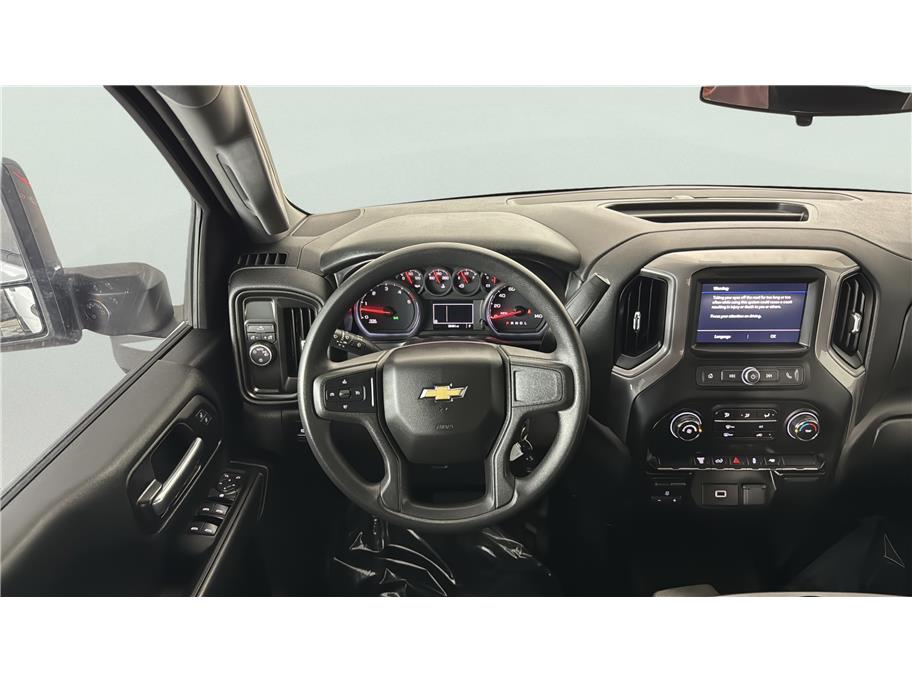 Chevrolet Silverado photo 29