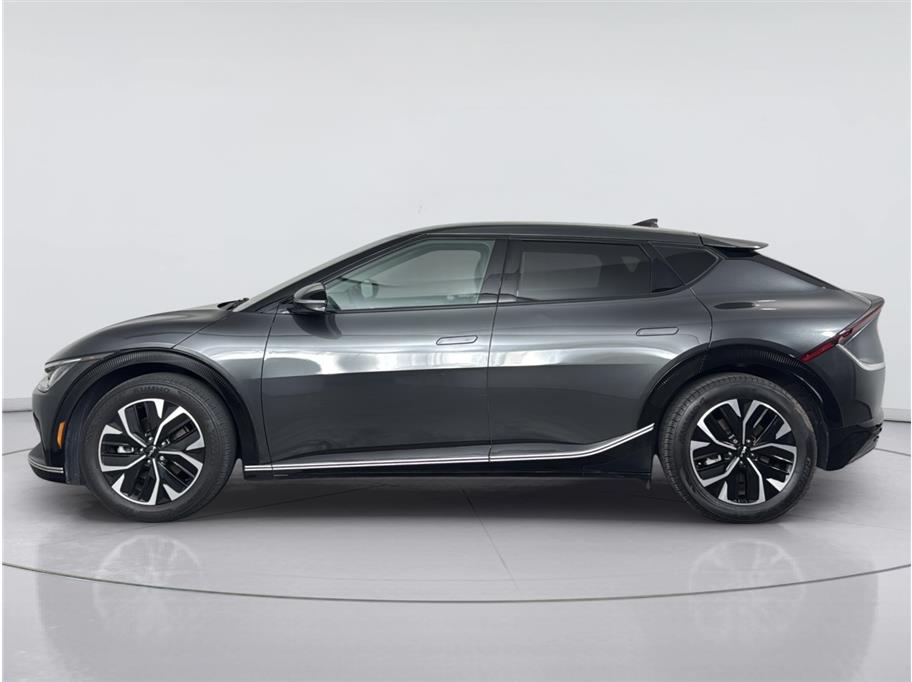 Kia EV6 photo 2