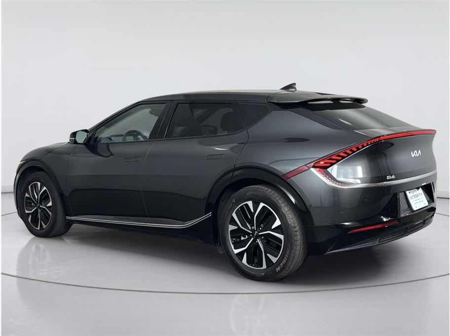 Kia EV6 photo 3