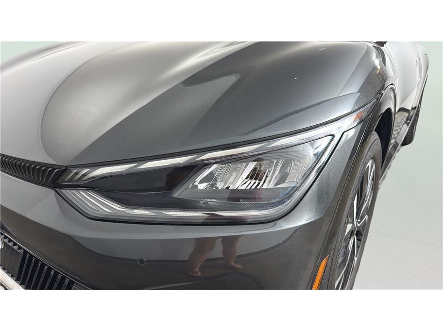 Kia EV6 photo 10