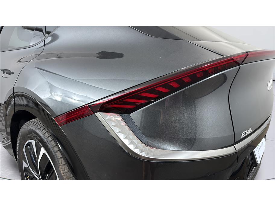 Kia EV6 photo 11