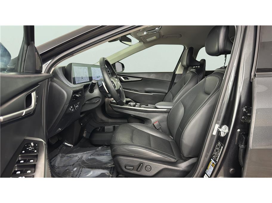 Kia EV6 photo 16