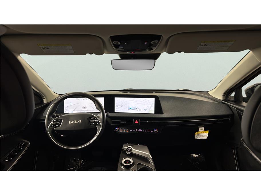 Kia EV6 photo 28