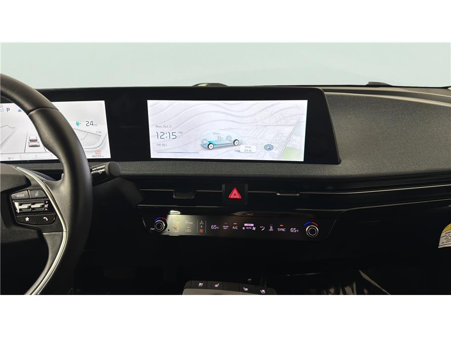 Kia EV6 photo 30