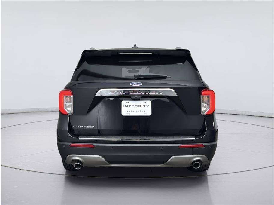 Ford Explorer photo 4