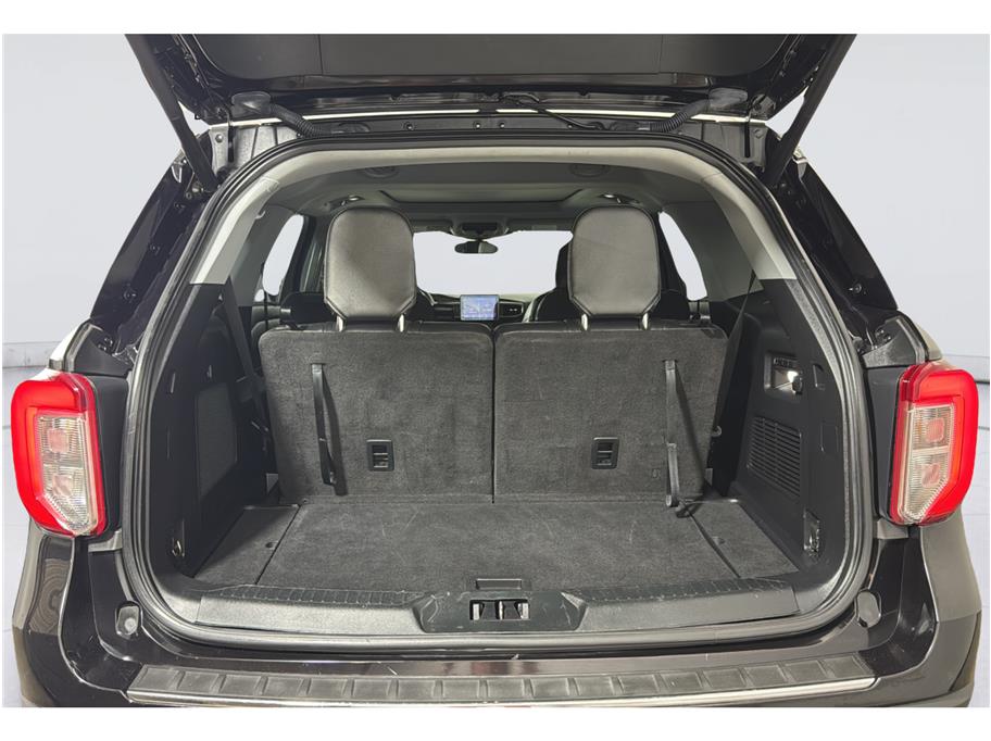 Ford Explorer photo 21