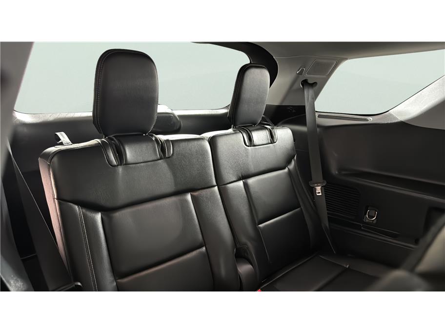 Ford Explorer photo 22