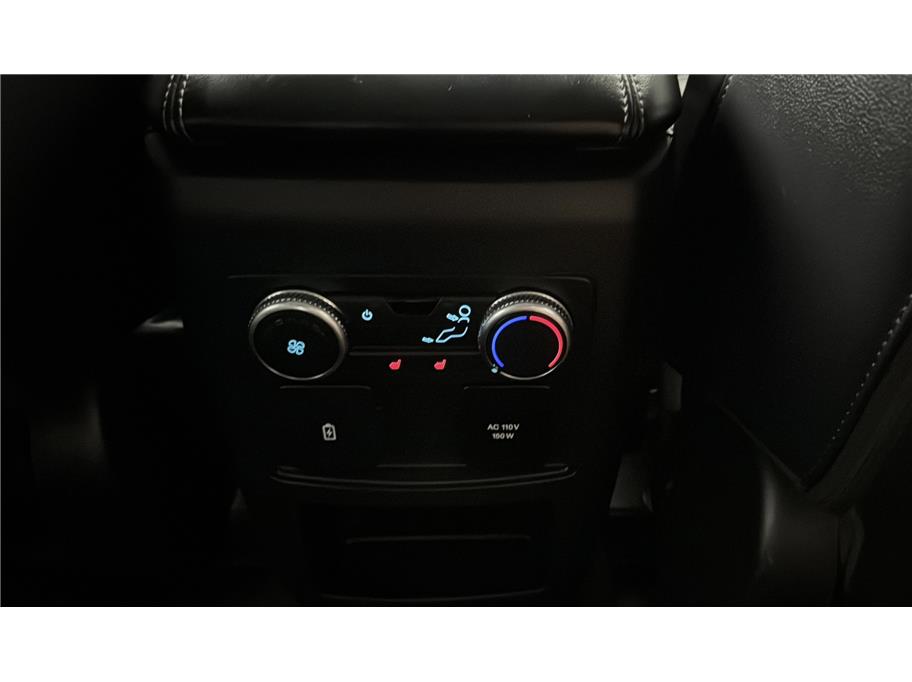 Ford Explorer photo 26