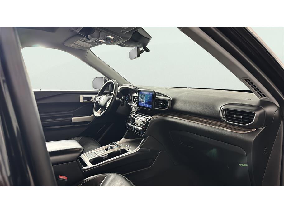 Ford Explorer photo 27
