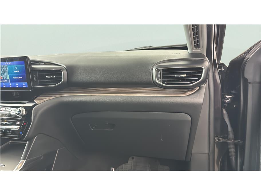 Ford Explorer photo 29