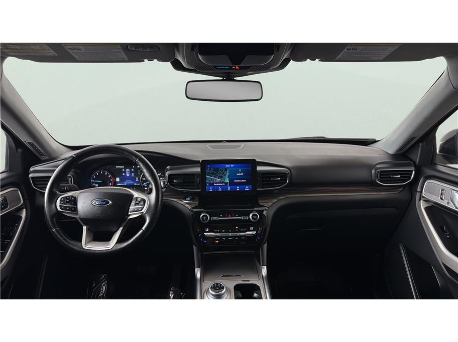 Ford Explorer photo 30