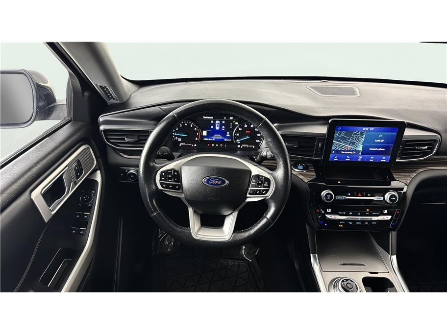 Ford Explorer photo 31