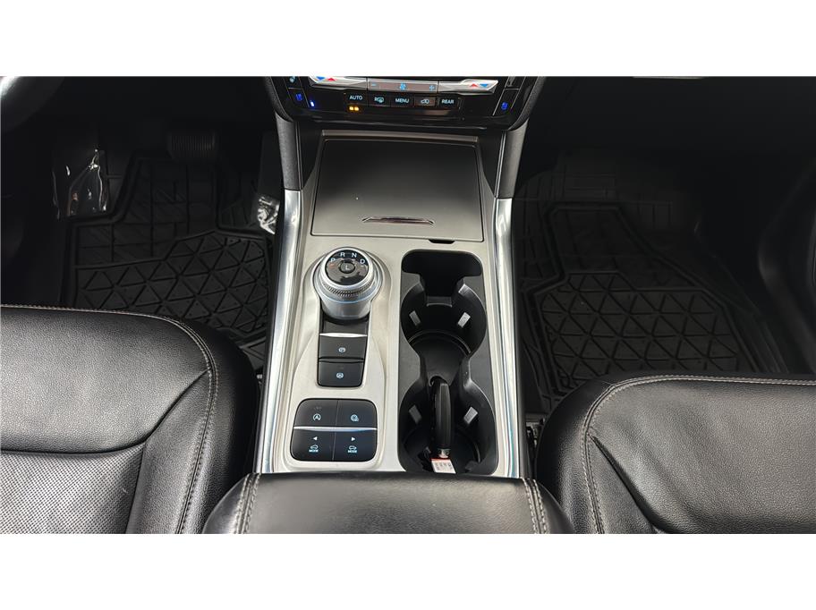 Ford Explorer photo 33