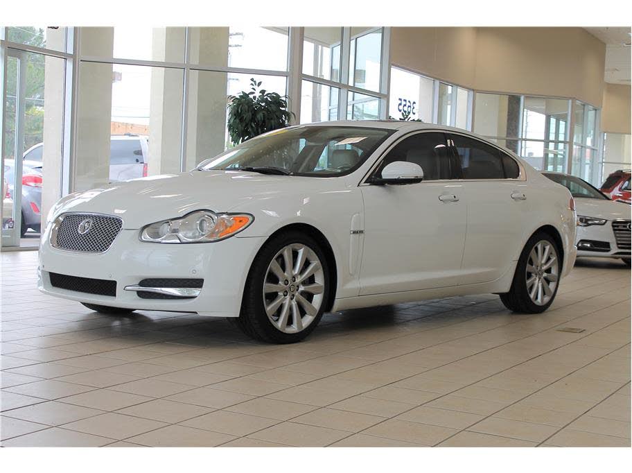 2011 Jaguar XF Premium Sedan 4D