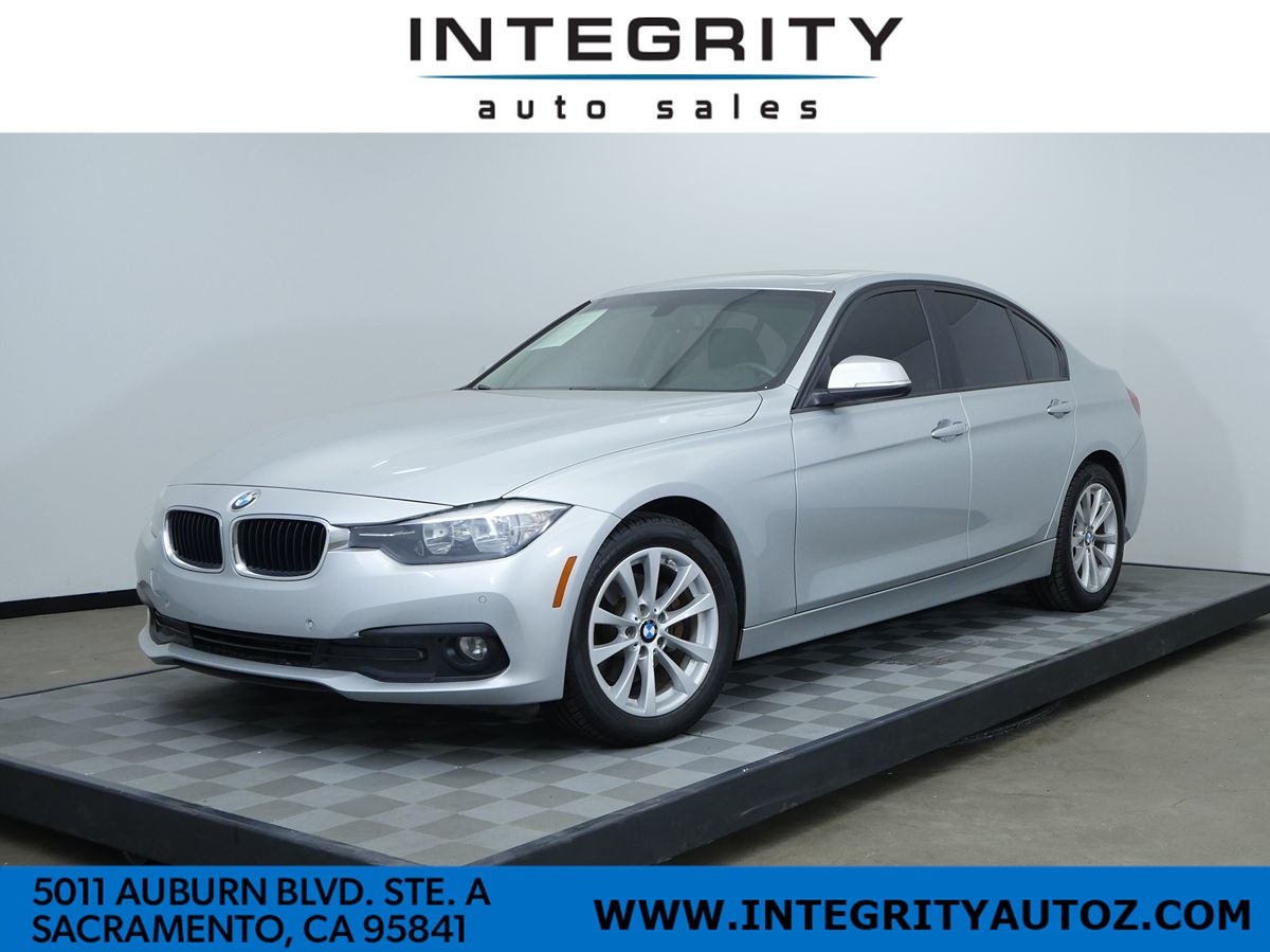  320i シルバー 3シリーズ Sold 2017 BMW 3 Series 320i xDrive Sedan 4D in Sacramento