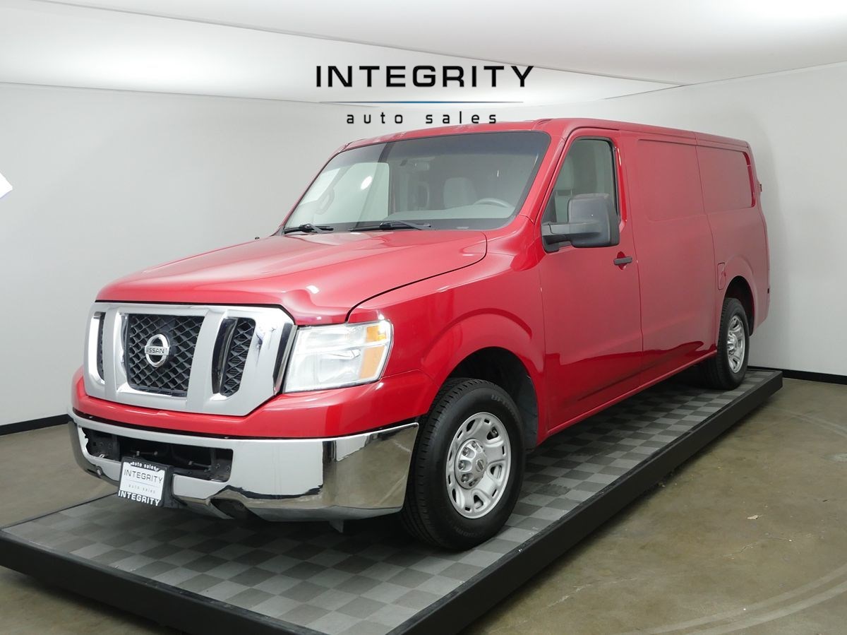 2013 Nissan NV SV Van 3D