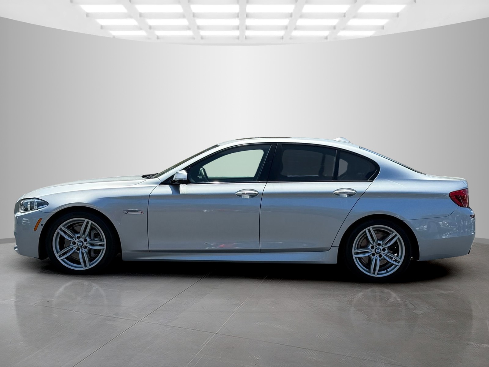 2016 BMW 5 Series 535i - Photo 2