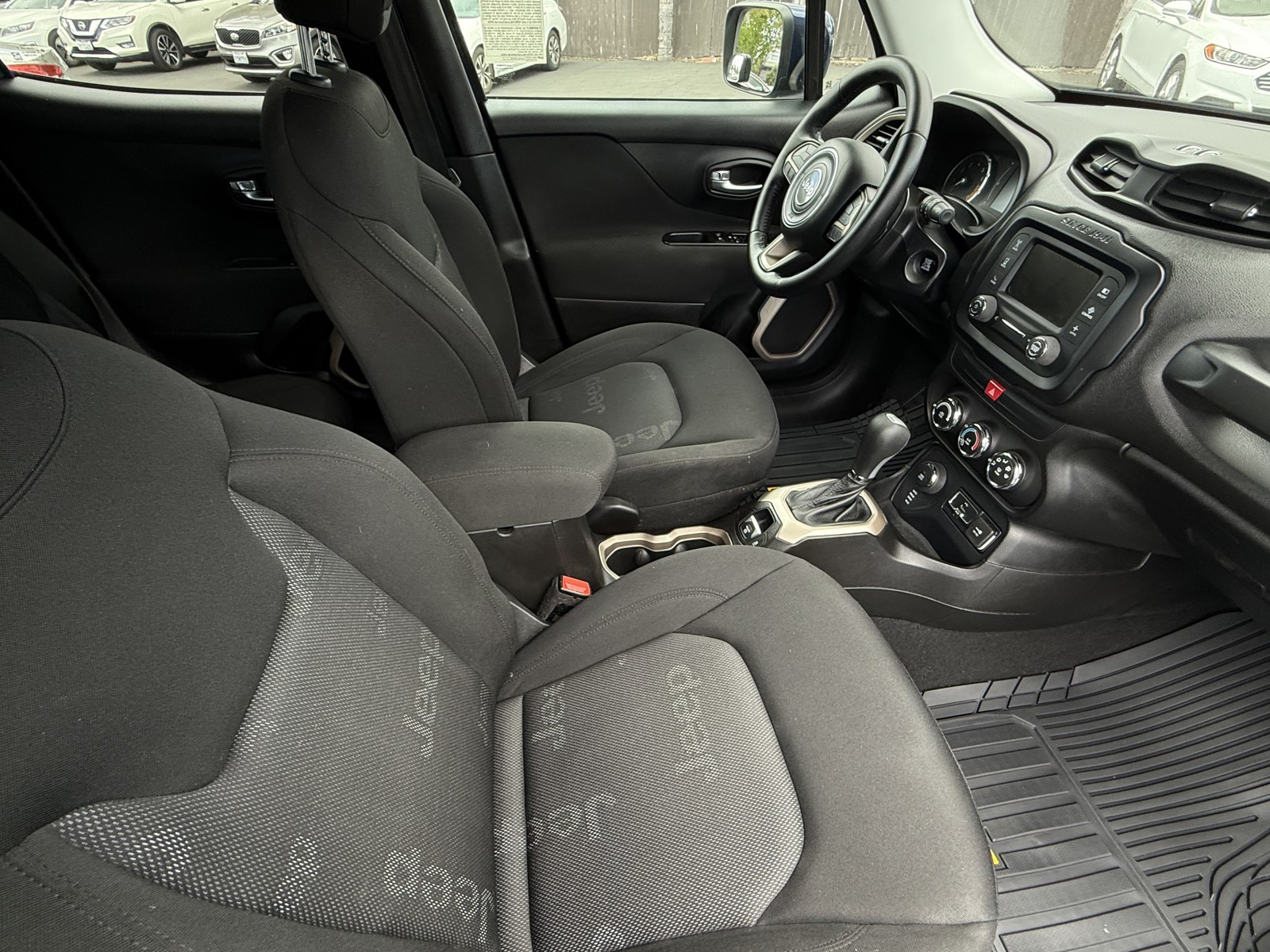 2017 Jeep Renegade Latitude - Photo 15