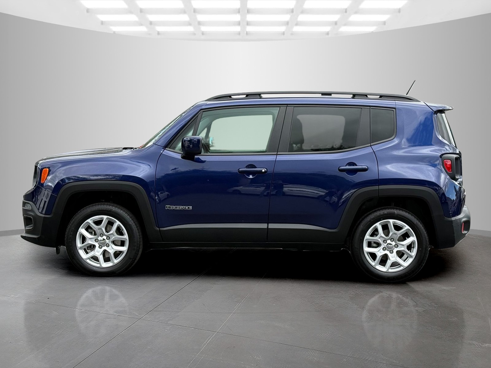 2017 Jeep Renegade Latitude - Photo 2