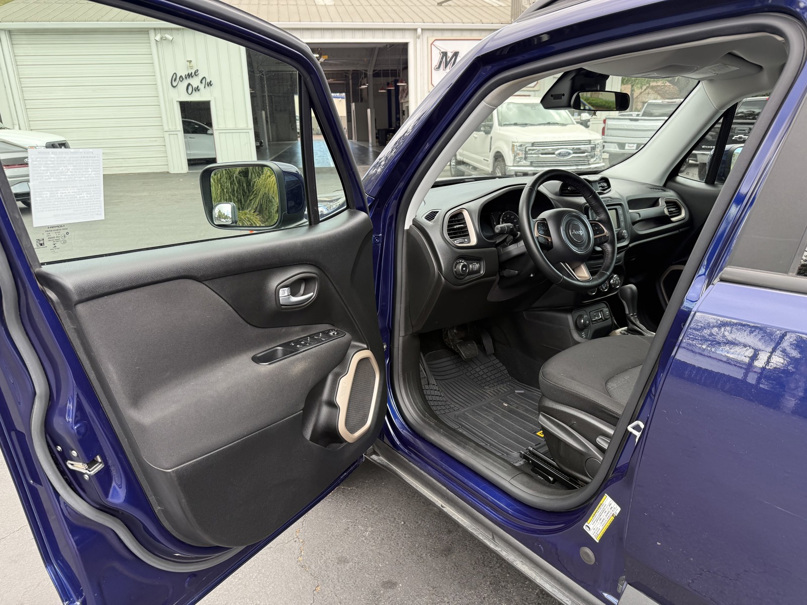 2017 Jeep Renegade Latitude - Photo 10