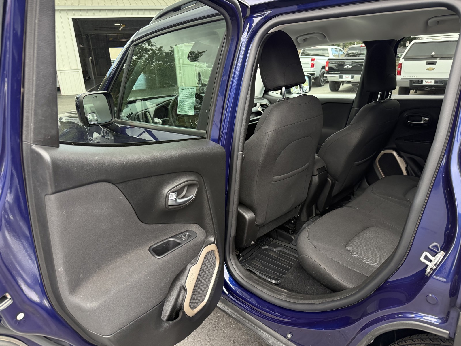 2017 Jeep Renegade Latitude - Photo 16