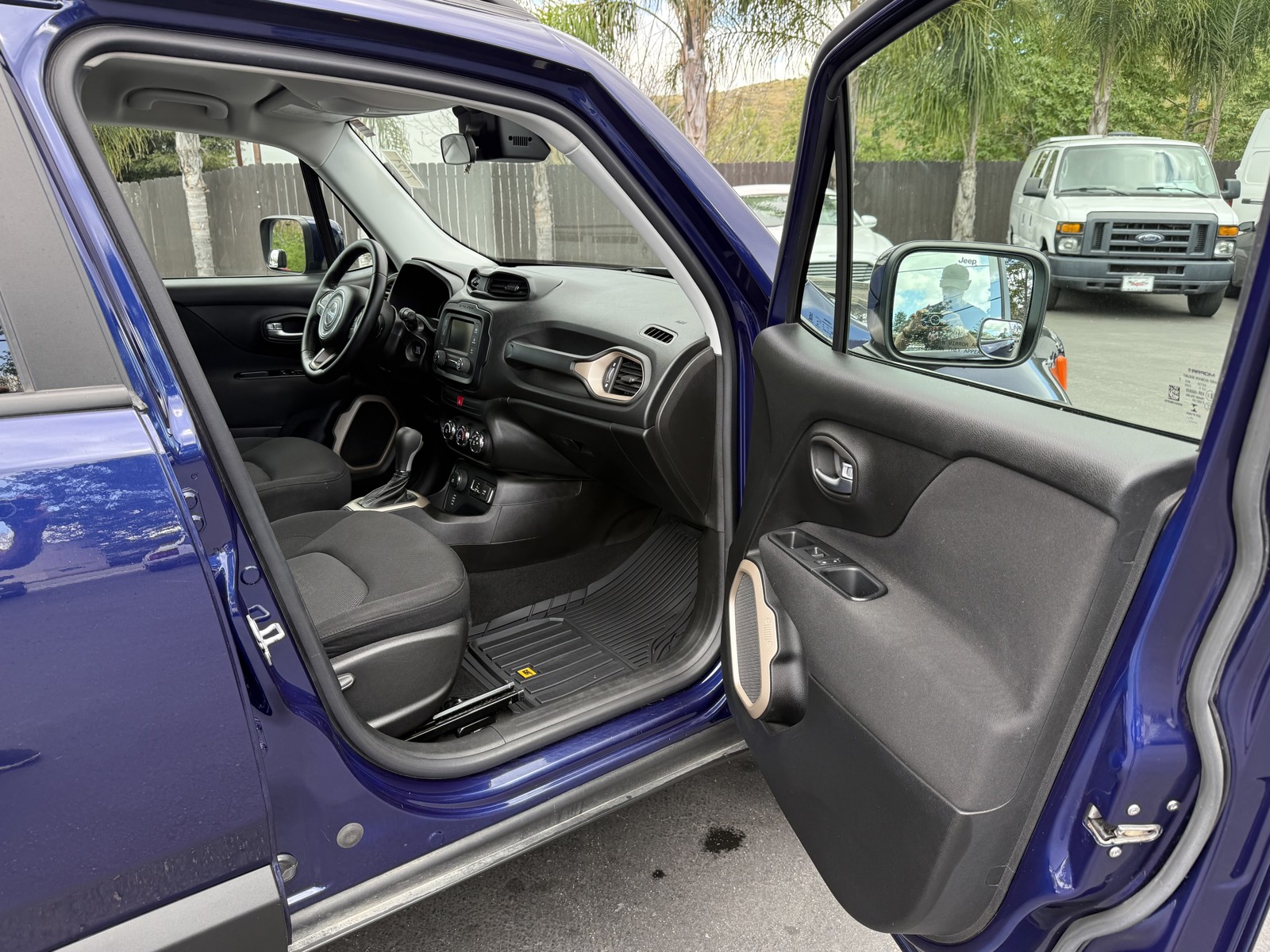 2017 Jeep Renegade Latitude - Photo 13