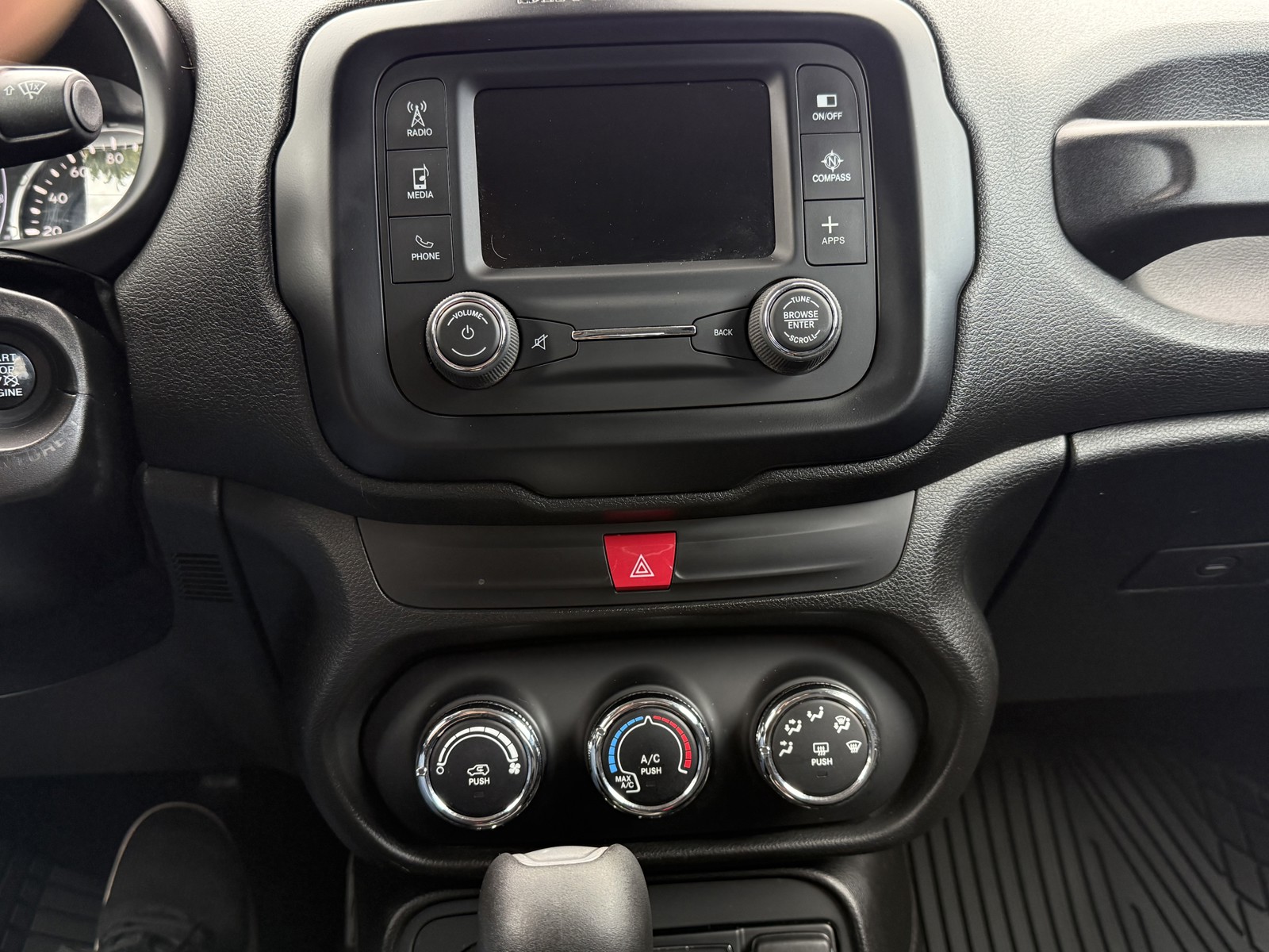 2017 Jeep Renegade Latitude - Photo 26