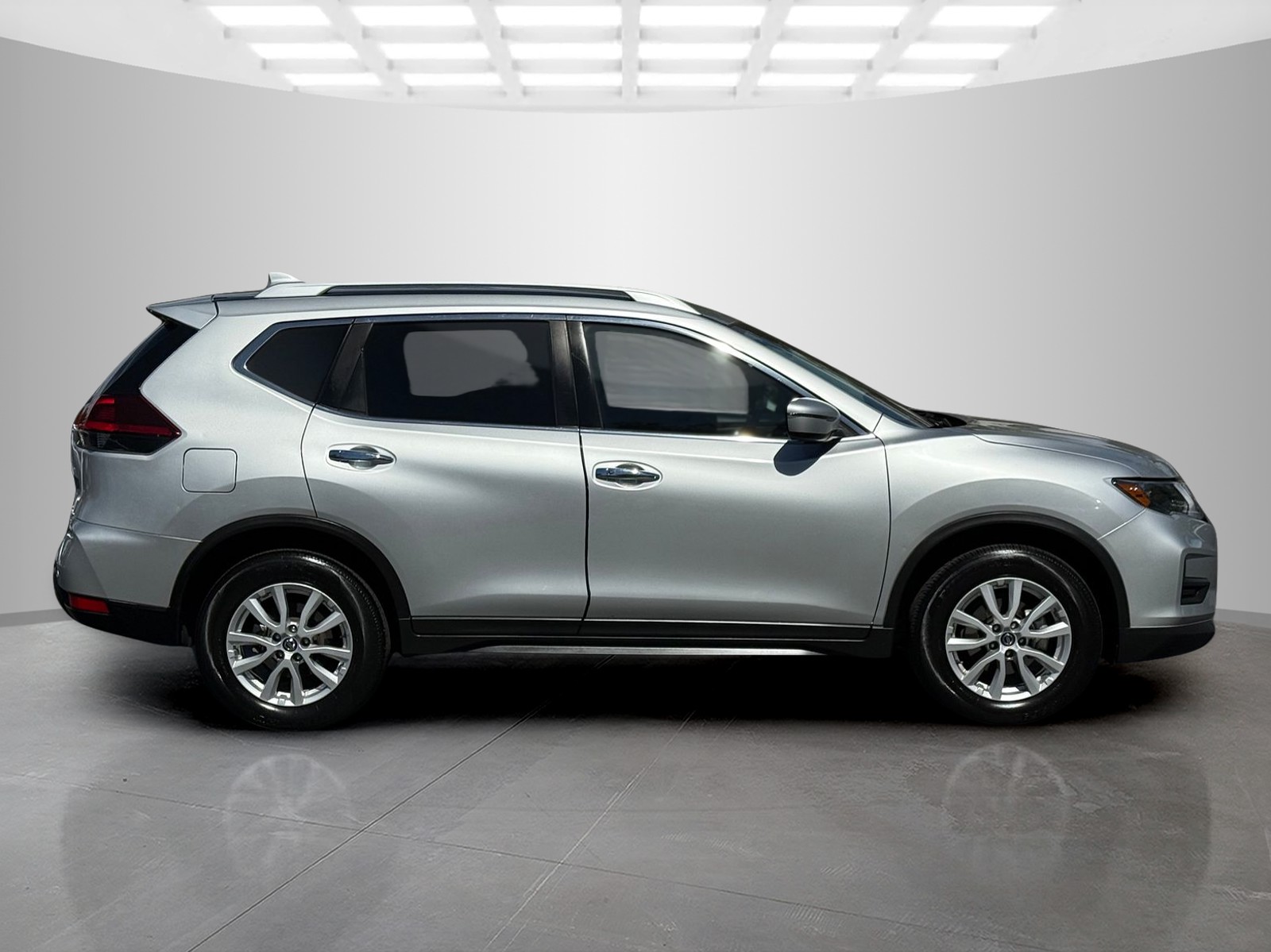 2019 Nissan Rogue SV - Photo 6