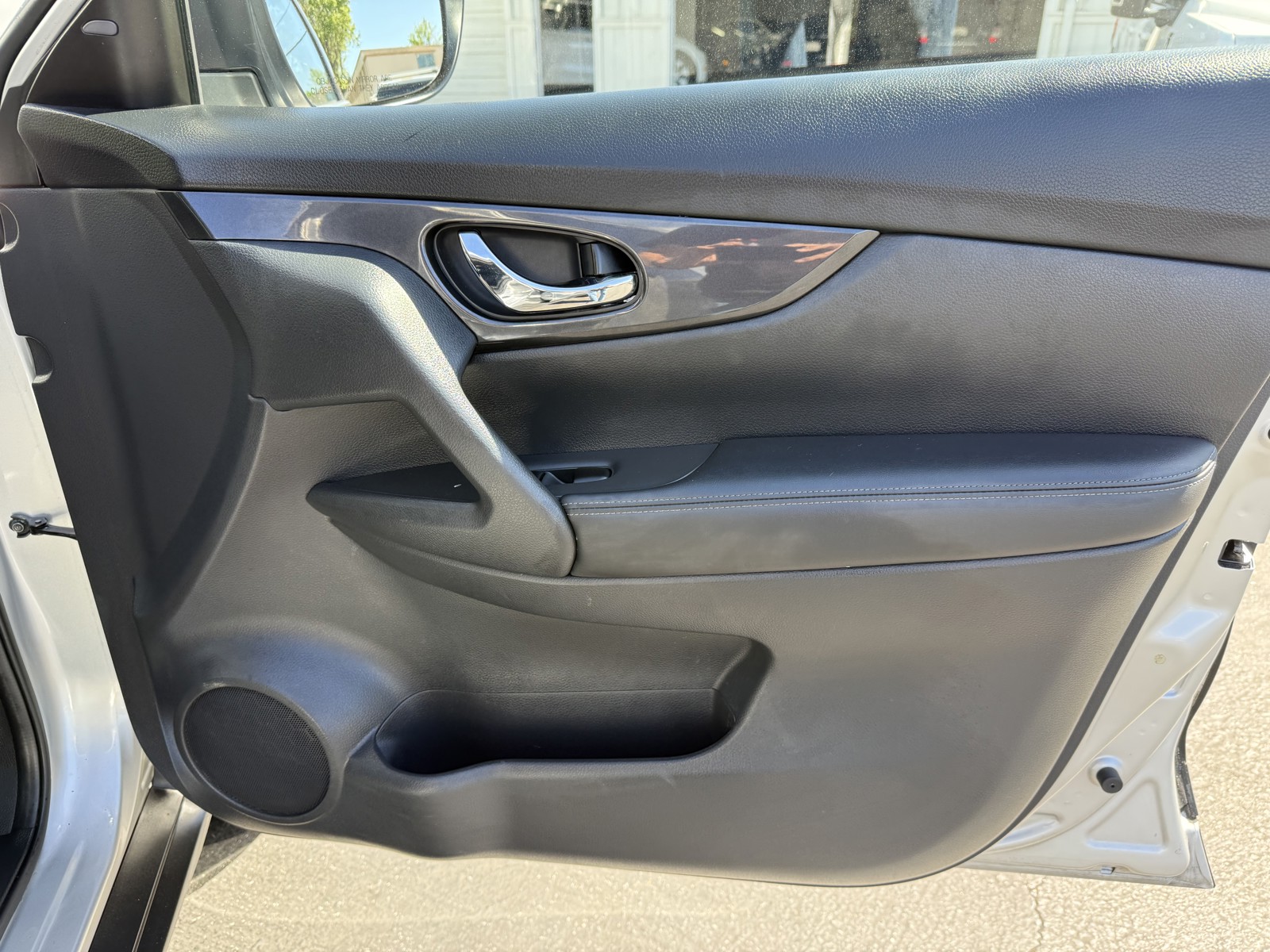 2019 Nissan Rogue SV - Photo 14
