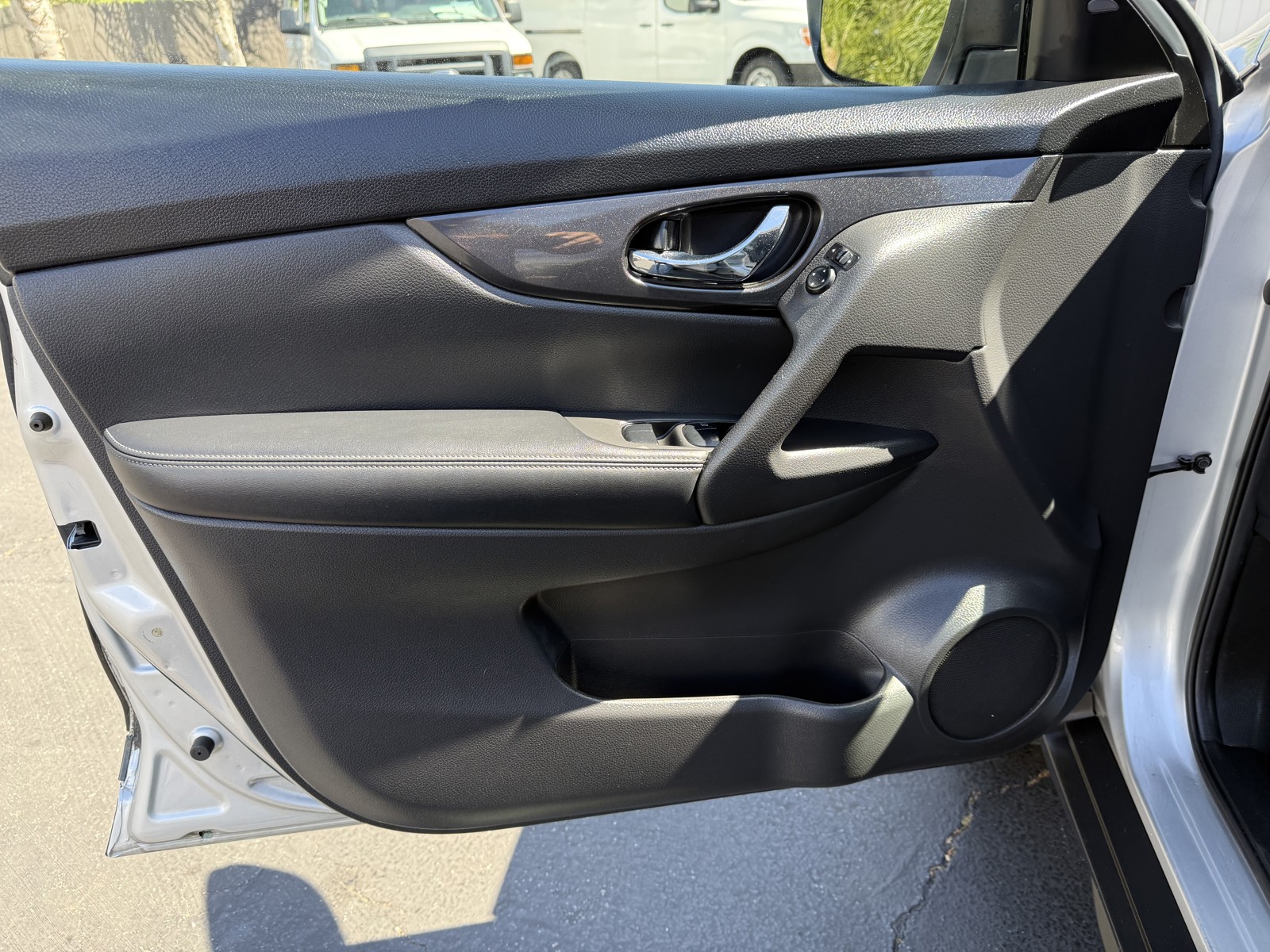 2019 Nissan Rogue SV - Photo 11