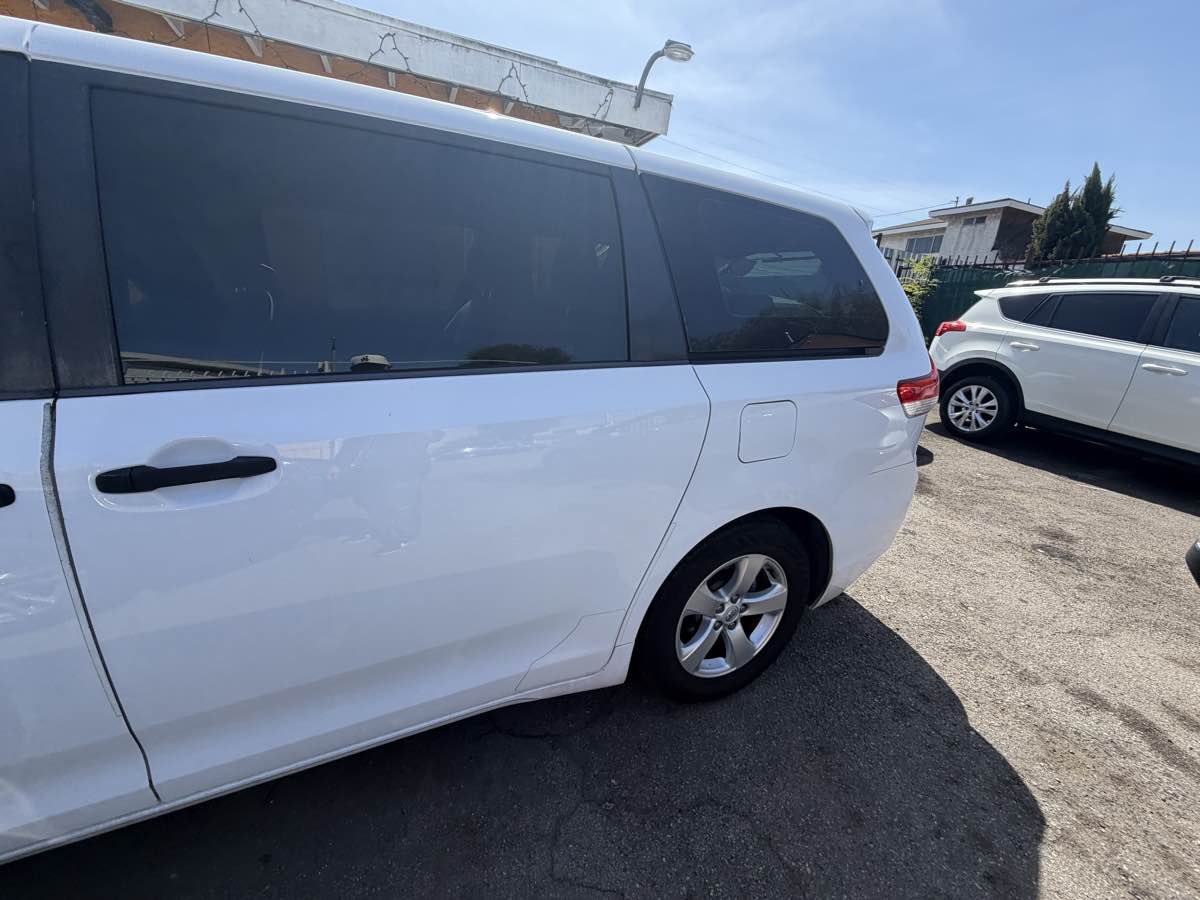 2013 Toyota Sienna L - Photo 50