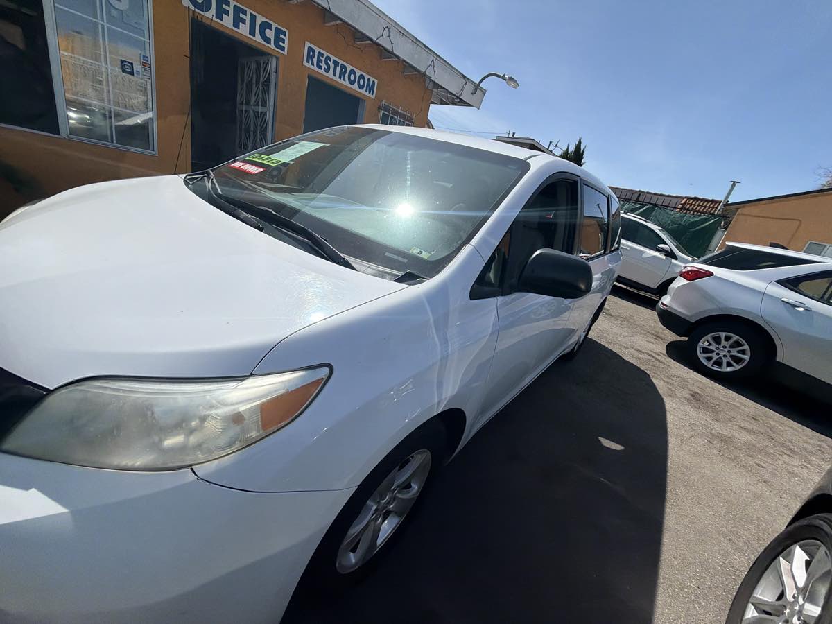 2013 Toyota Sienna L - Photo 57