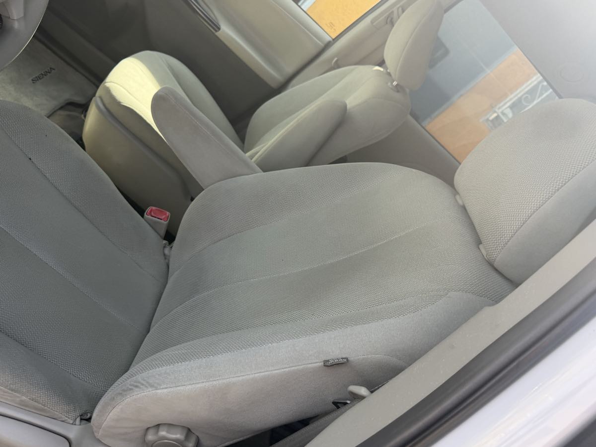2013 Toyota Sienna L - Photo 66