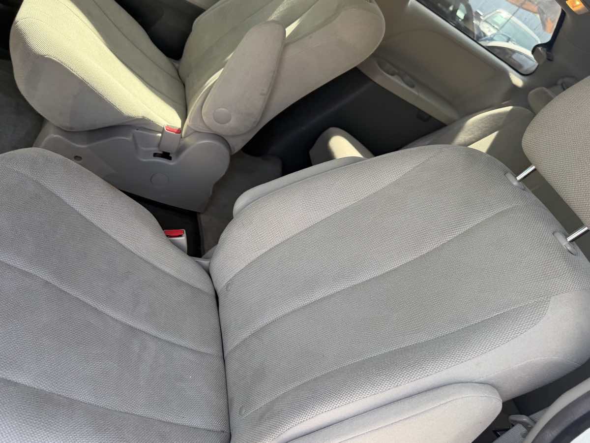 2013 Toyota Sienna L - Photo 88