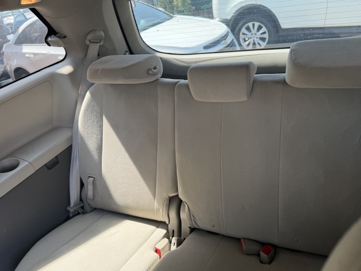 2013 Toyota Sienna L - Photo 93