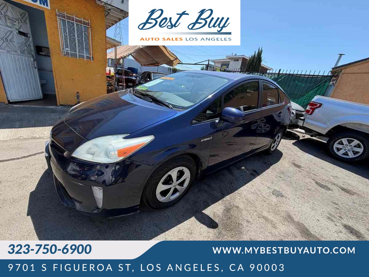 2014 Toyota Prius Four's photo