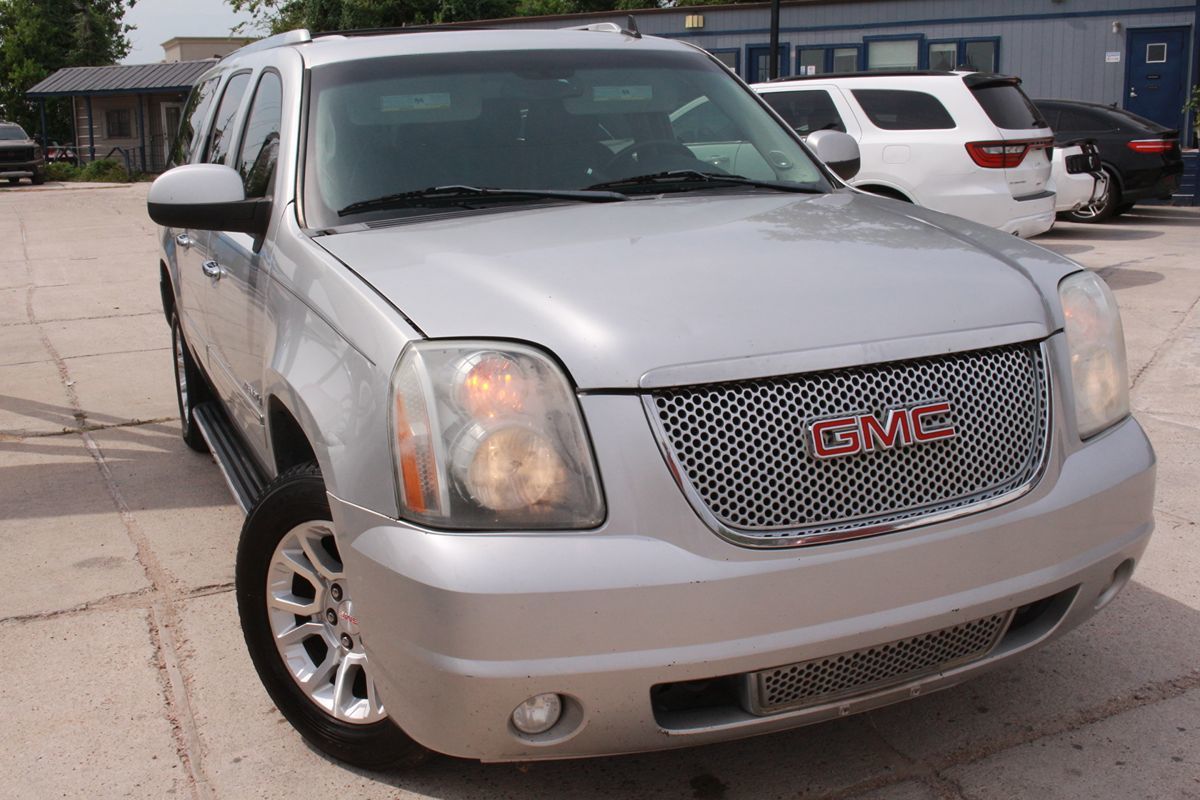 2011 GMC Yukon XL Denali - Photo 5