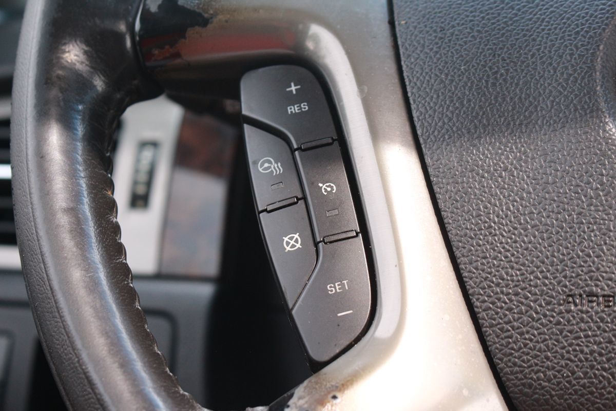 2011 GMC Yukon XL Denali - Photo 20