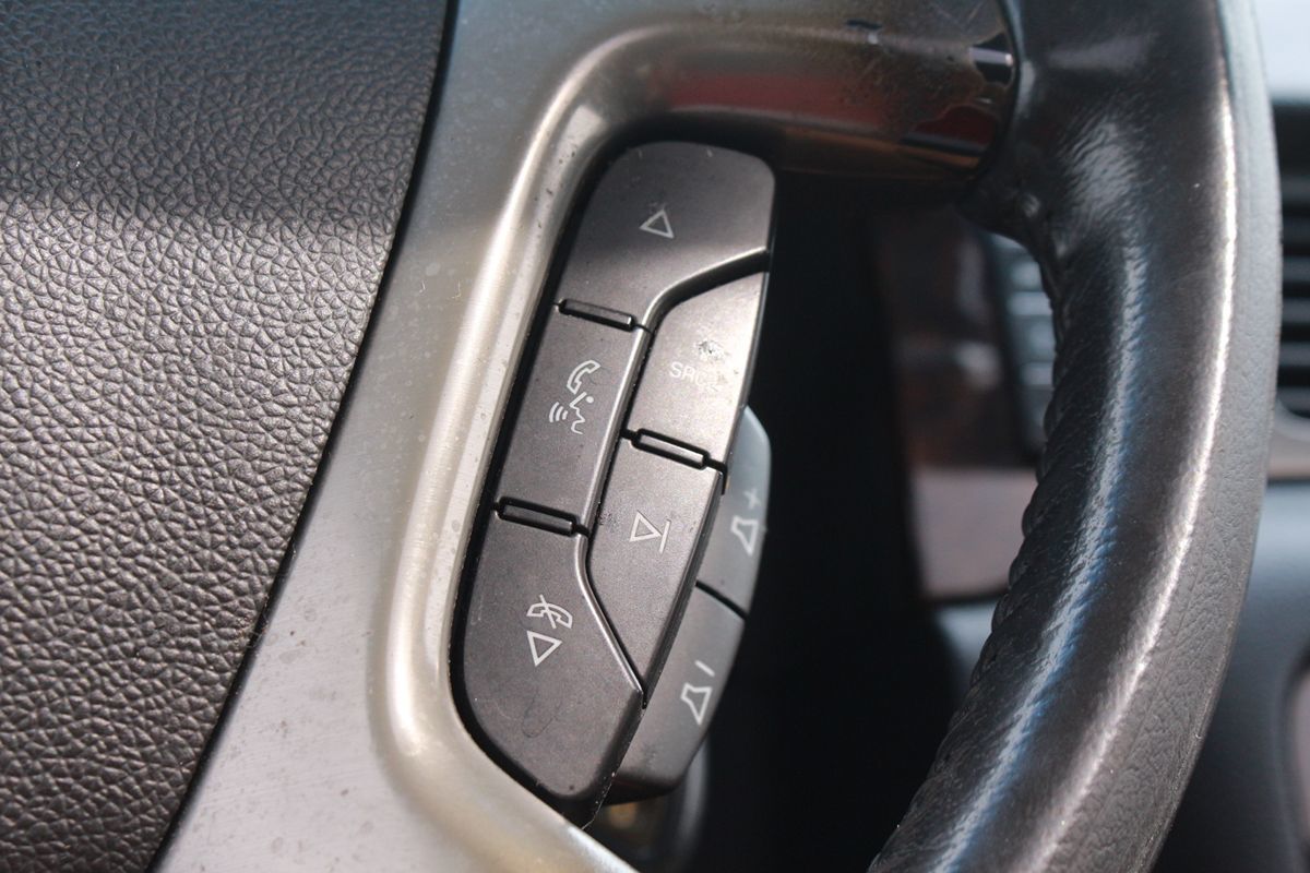 2011 GMC Yukon XL Denali - Photo 21