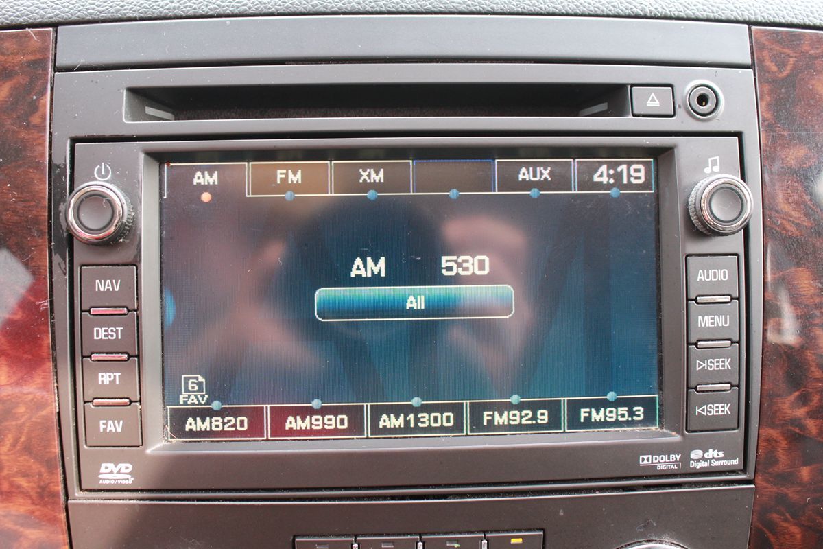 2011 GMC Yukon XL Denali - Photo 34