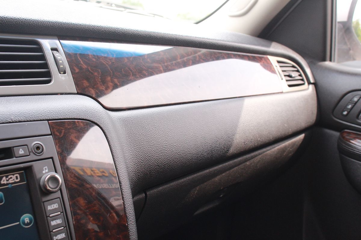 2011 GMC Yukon XL Denali - Photo 38