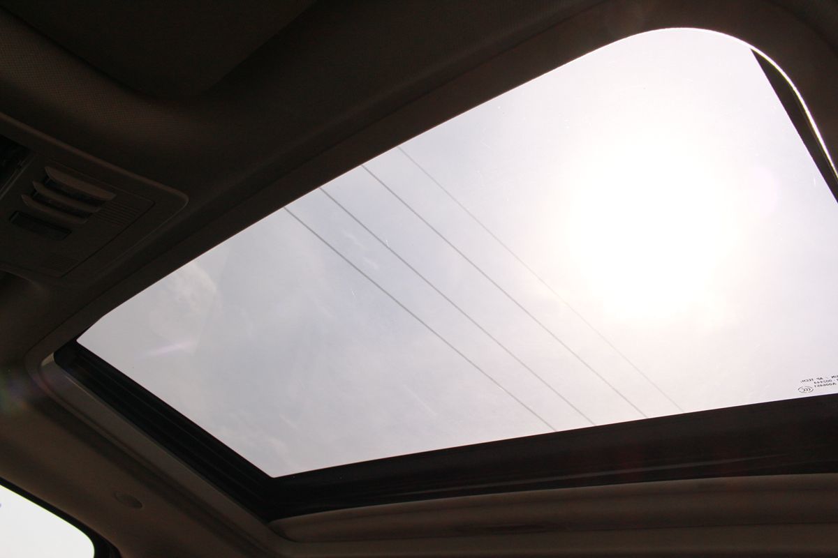 2011 GMC Yukon XL Denali - Photo 44